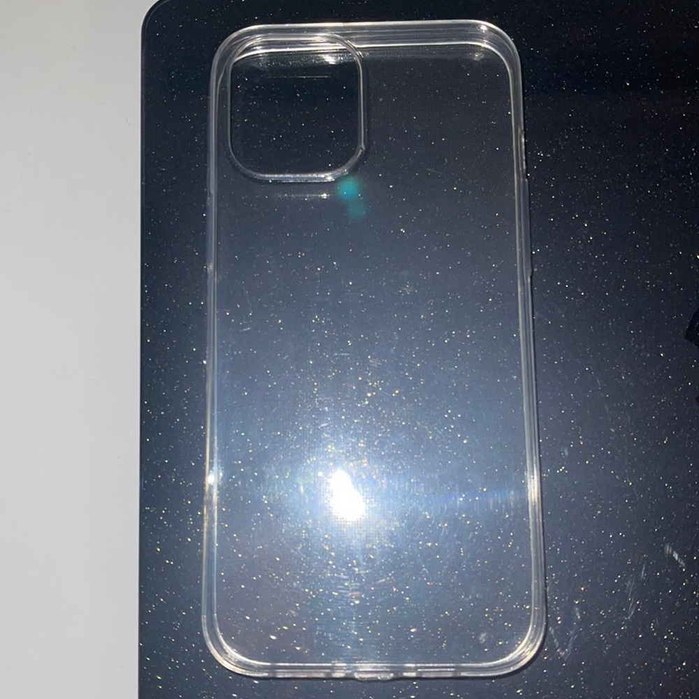 Thin iPhone 12 Pro Max case